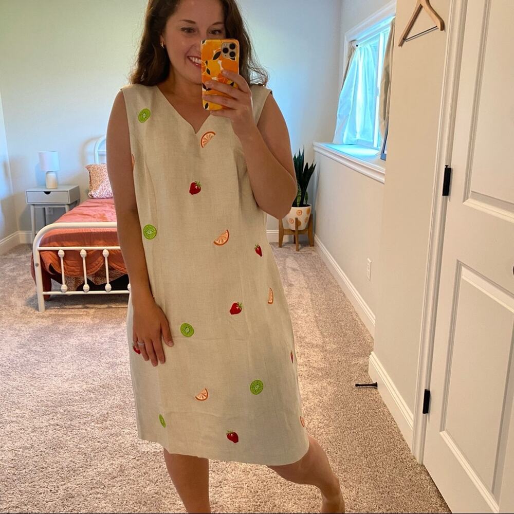 Vintage Jillian Jones Tan Neutral Fruit Embroidered Mini Dress 14 - Picture 7 of 16